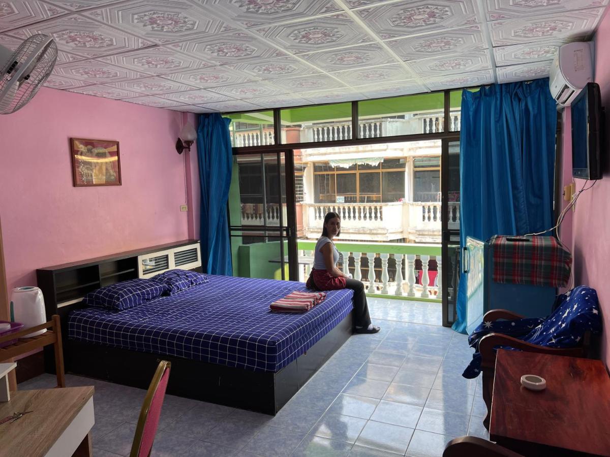 Yuri Guesthouse หาดจอมเทียน ภายนอก รูปภาพ
